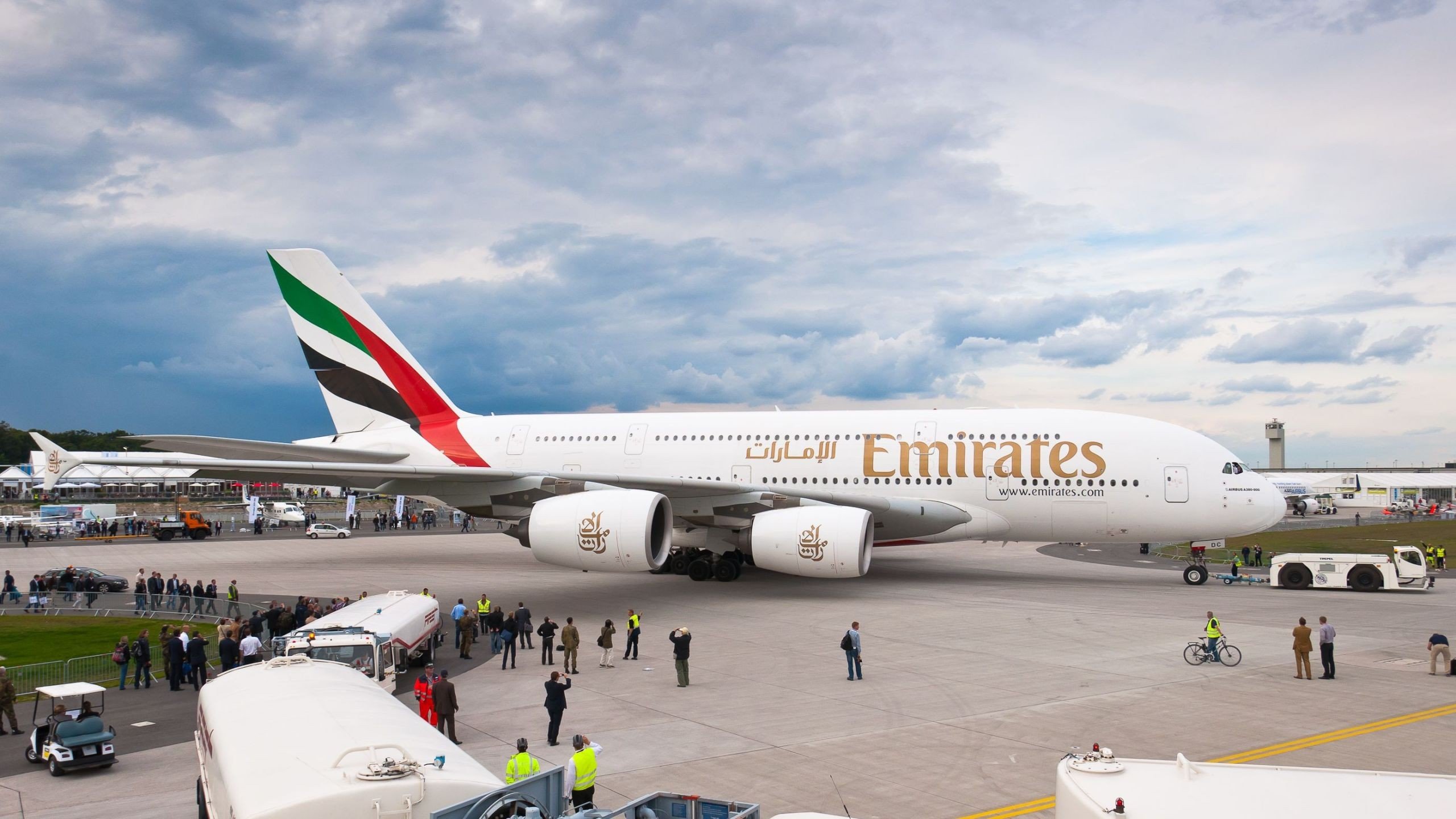 Free Download Airbus A380 Wallpaper Id - Airbus A380 - HD Wallpaper 