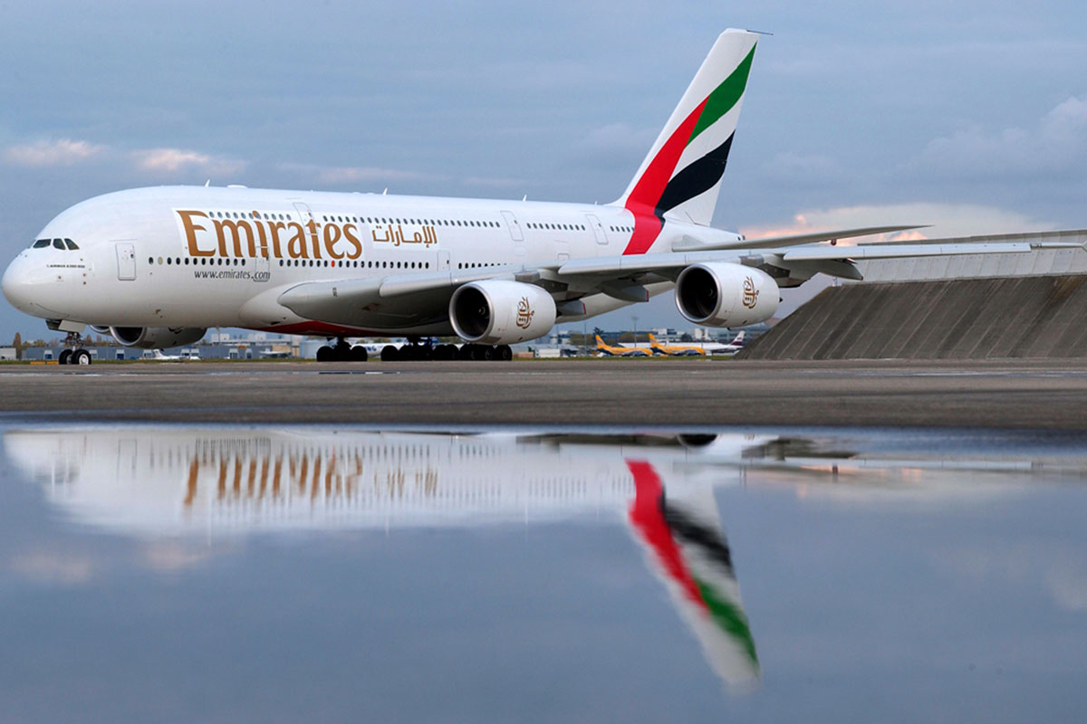 airbus a380 landing wallpaper