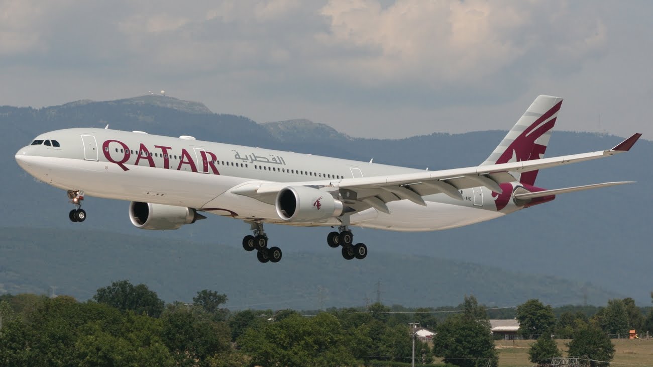 Qatar Airways Flight A330 - HD Wallpaper 
