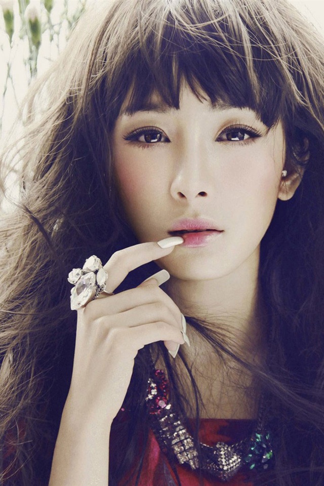 Asiatic Woman - HD Wallpaper 