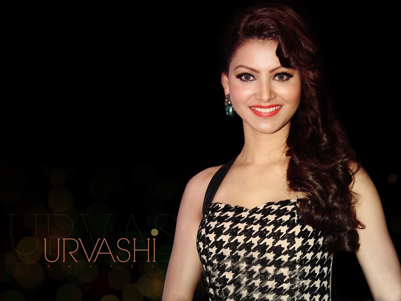 Urvashi Rautela Hot Wallpaper, Latest Bikini Images - Urvashi Rautela Pics Full Hd - HD Wallpaper 