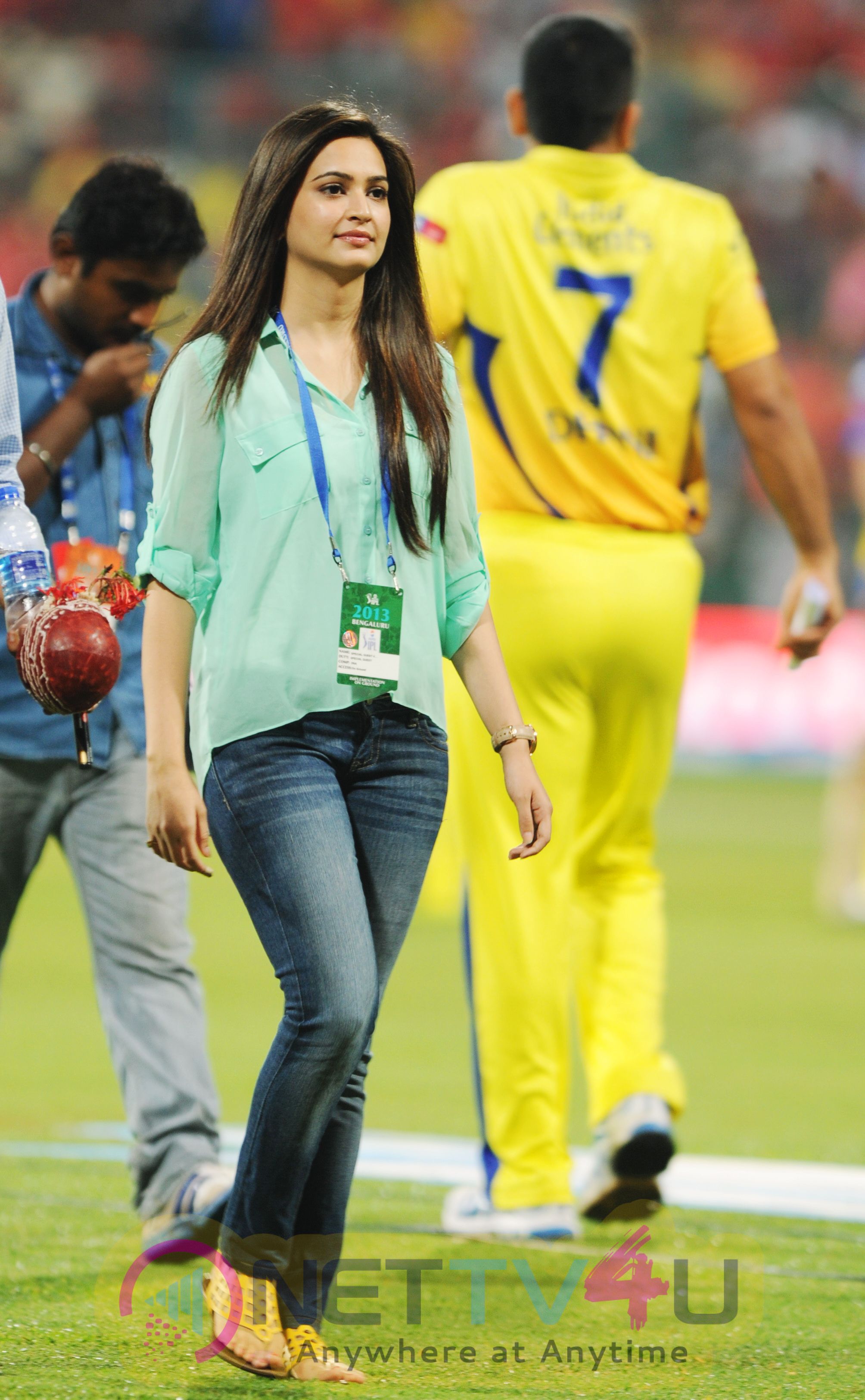 Gorgeous Kriti Kharbanda Hot Hd Images Telugu Gallery - Kriti Kharbanda Image Beautiful - HD Wallpaper 