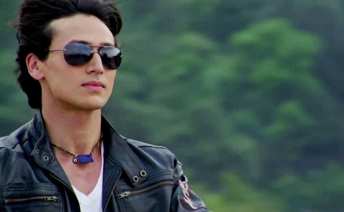 Tiger Shroff Age - HD Wallpaper 