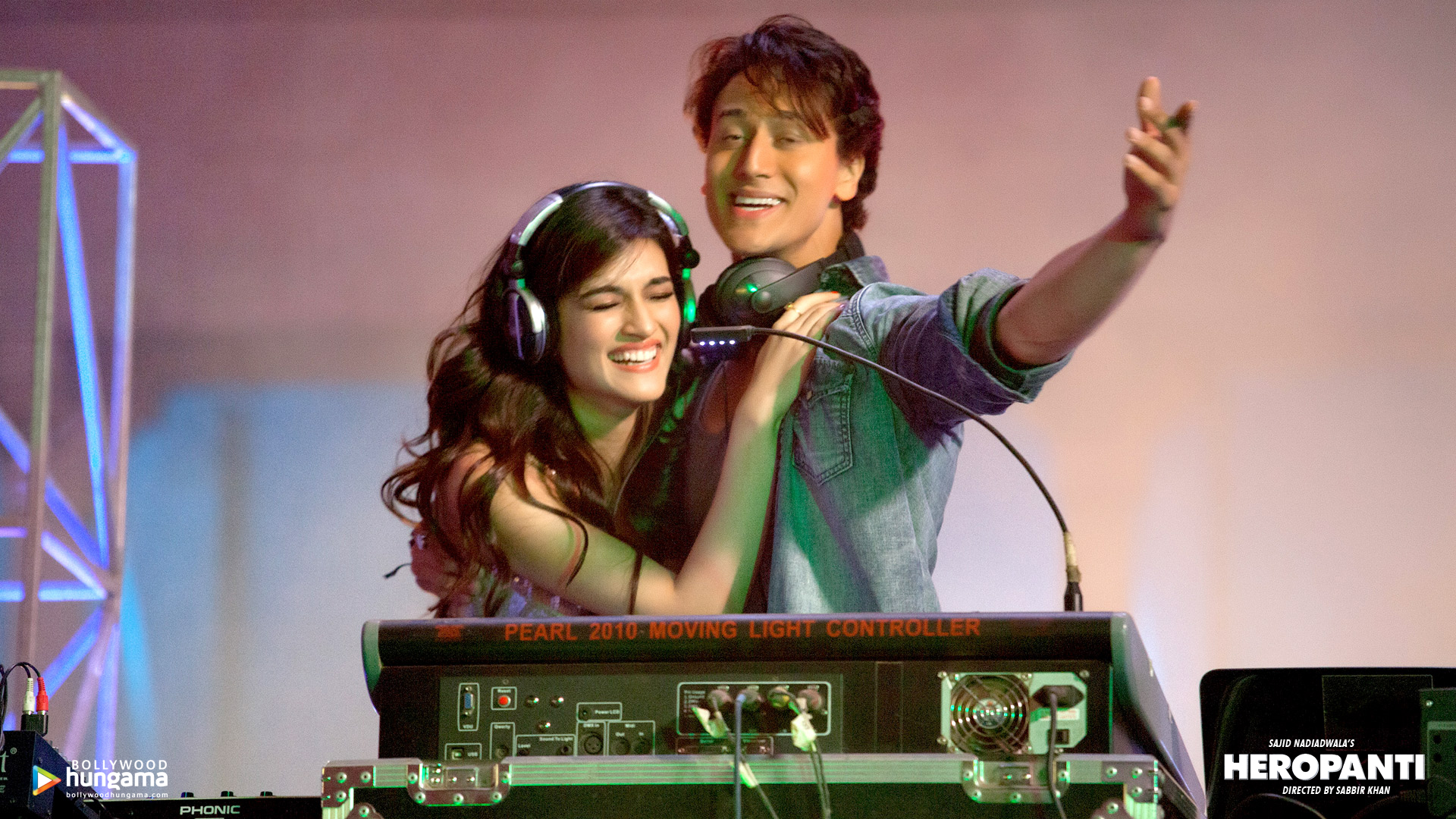 Heropanti - Disc Jockey - HD Wallpaper 