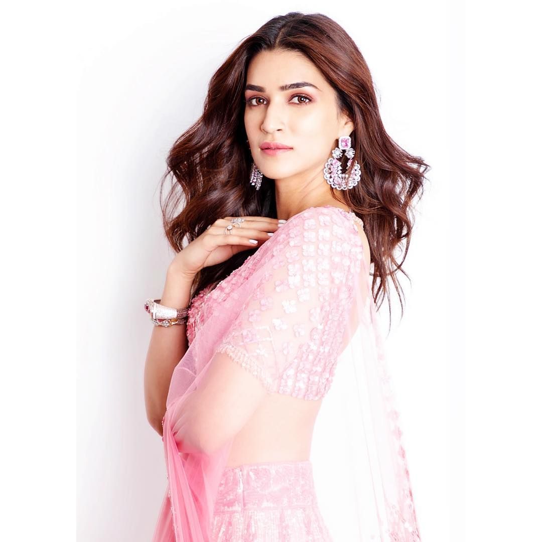 Kriti Sanon Hd Wallpapers (1080p, 4k) (58954) - Hairstyles For Girls In Lehenga - HD Wallpaper 