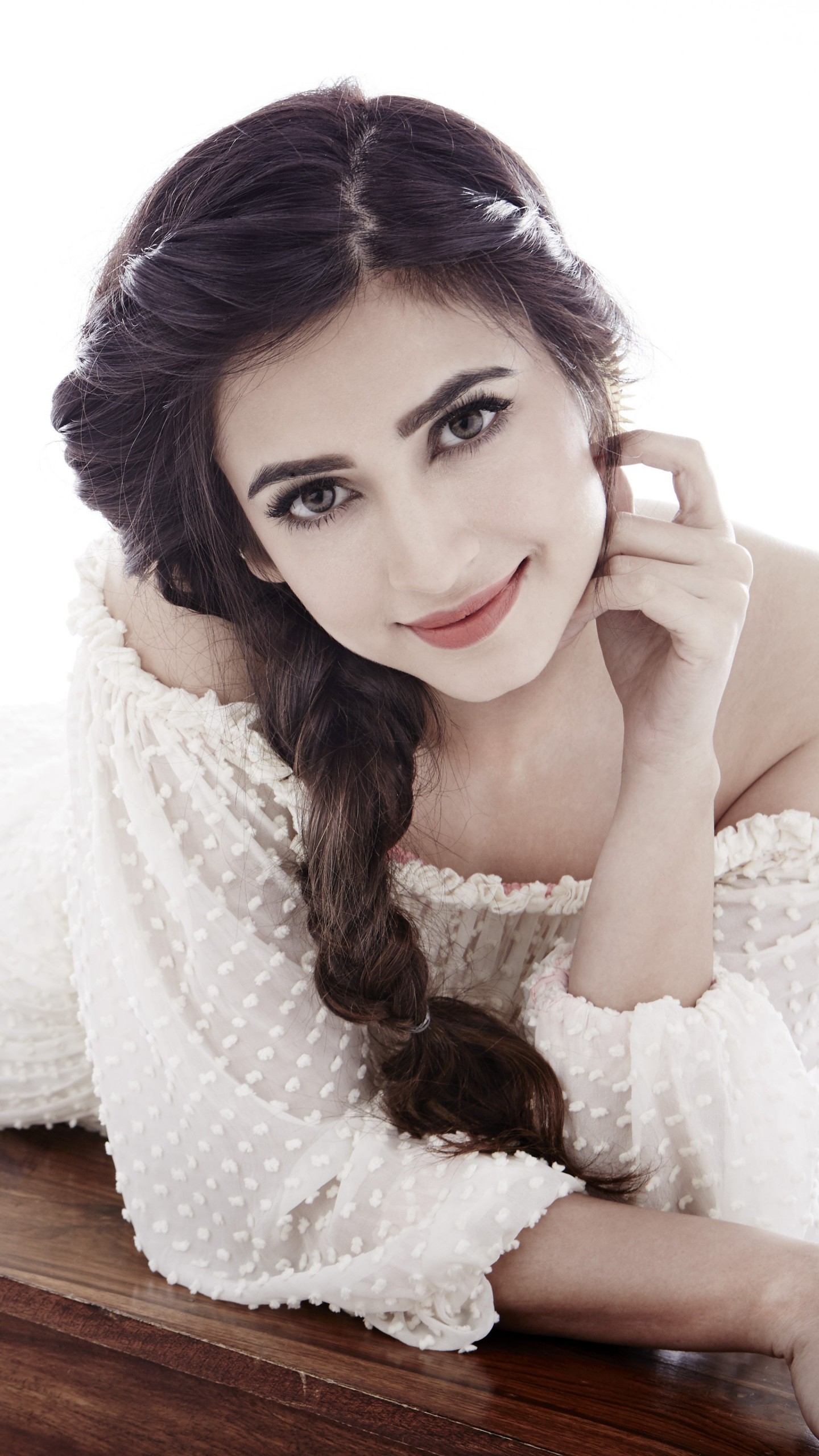 Kriti Karbanda 4k Hd - HD Wallpaper 