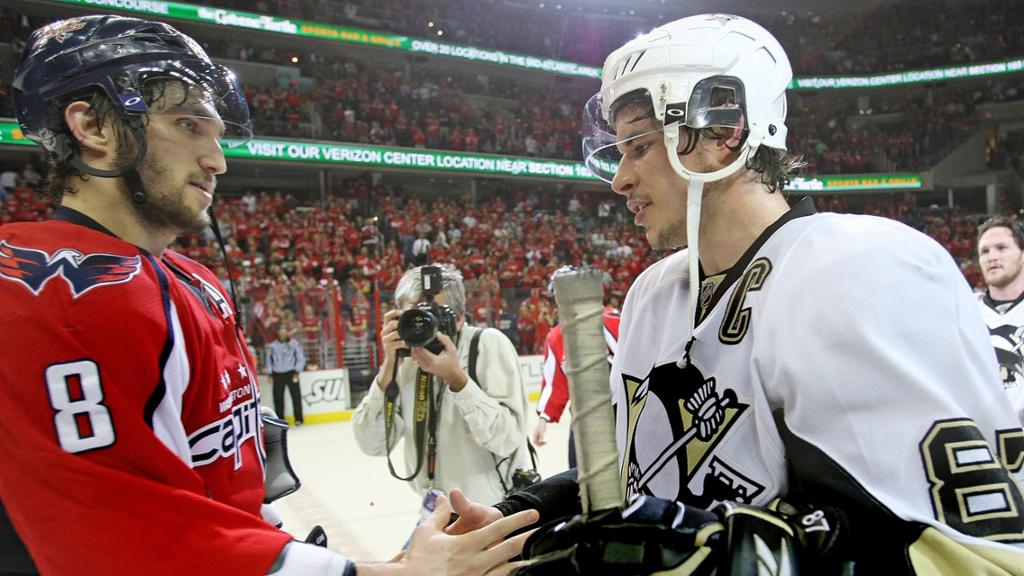 Ovechkin And Sidney Crosby - HD Wallpaper 