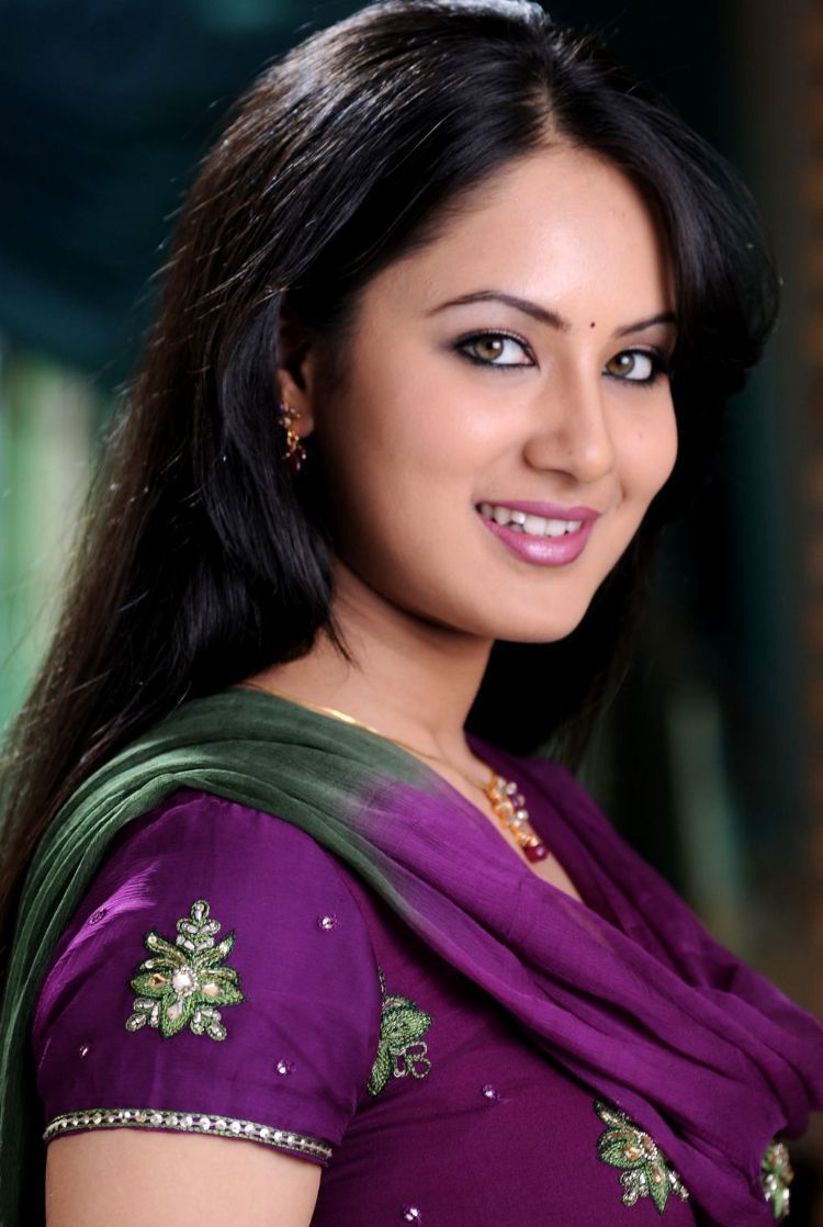 Image For Model Pooja Bose Photos Wallpapers - Pooja Bose Hd - HD Wallpaper 