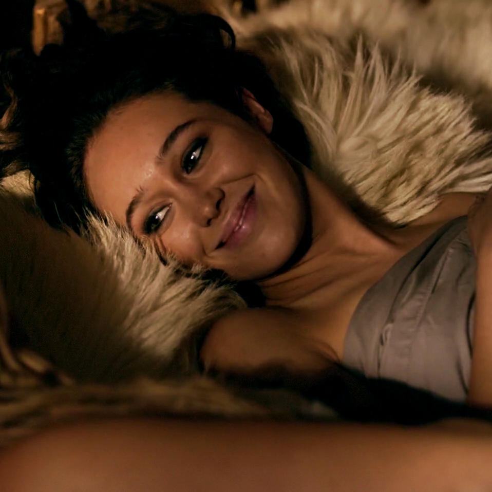 100 Clarke And Lexa Sex - HD Wallpaper 