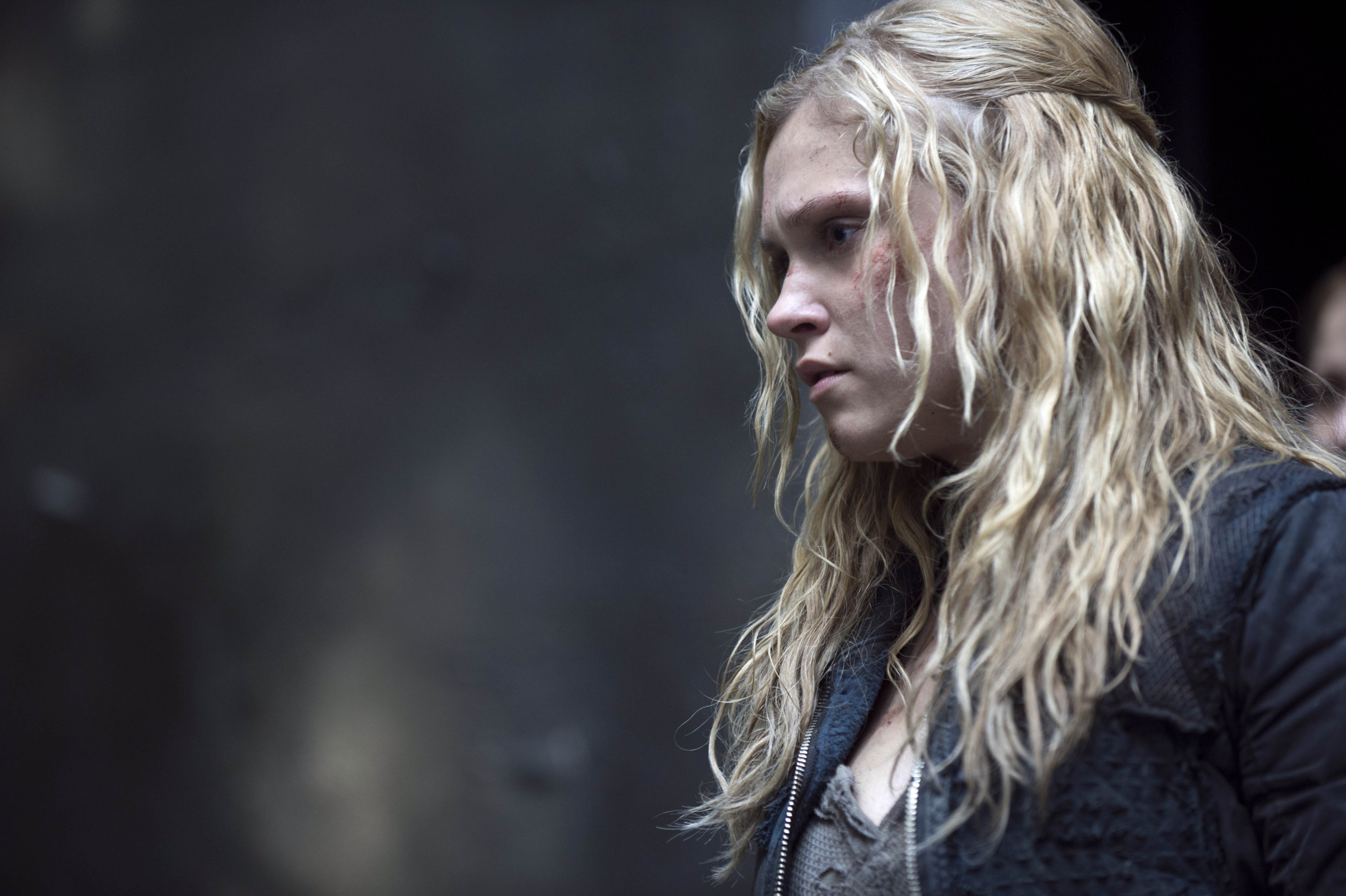 Related Clarke Griffin The 100 Wallpaper High Definition - Clarke Griffin - HD Wallpaper 