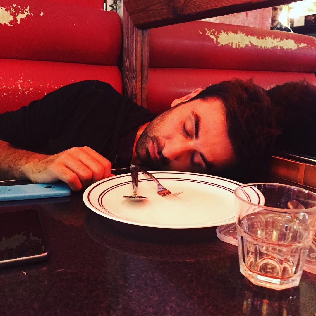 Ae Dil Hai Mushkil Hd Wallpapers - Ae Dil Hai Mushkil Ranbir Sad - HD Wallpaper 