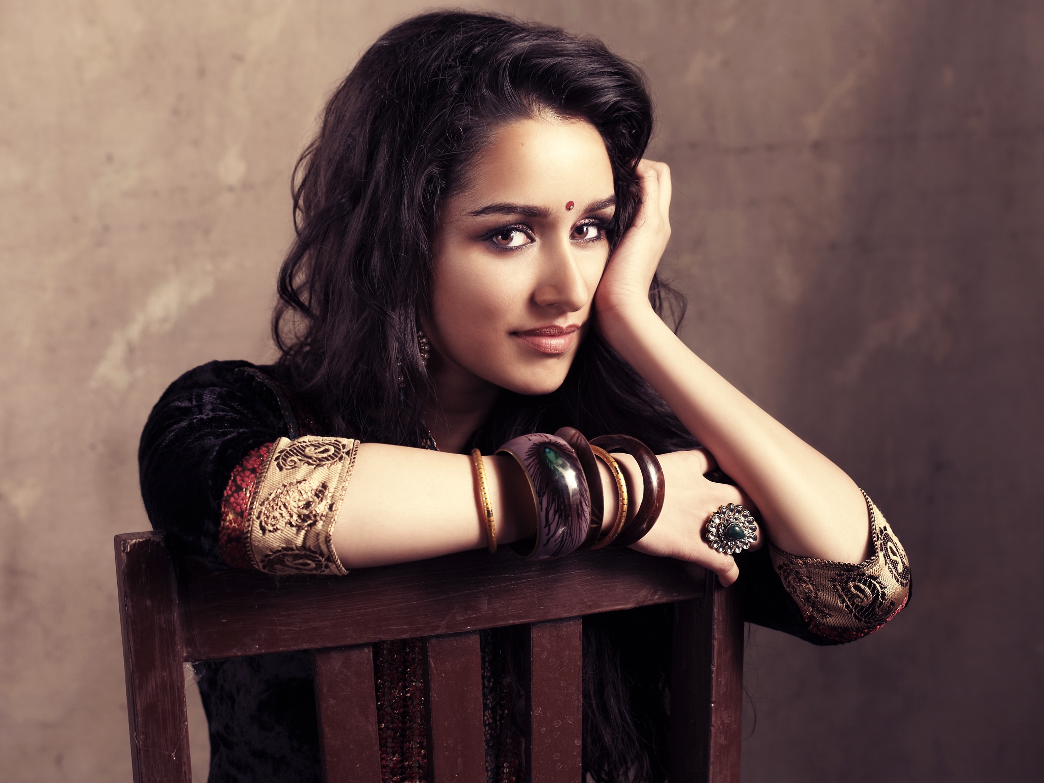 Shraddha Kapoor - Shraddha Kapoor Hd Full Screen - HD Wallpaper 