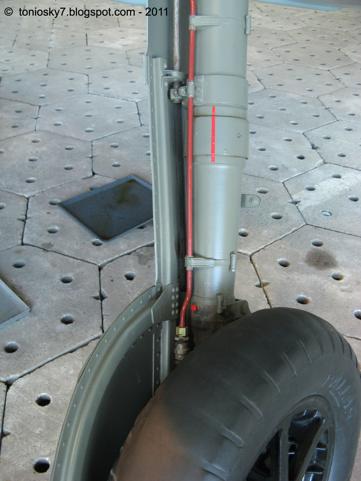 Http - //3 - Bp - Blogspot - Com/ 70u8cnzzm0m/tnjvzcfnv - Messerschmitt Bf 109 Undercarriage - HD Wallpaper 