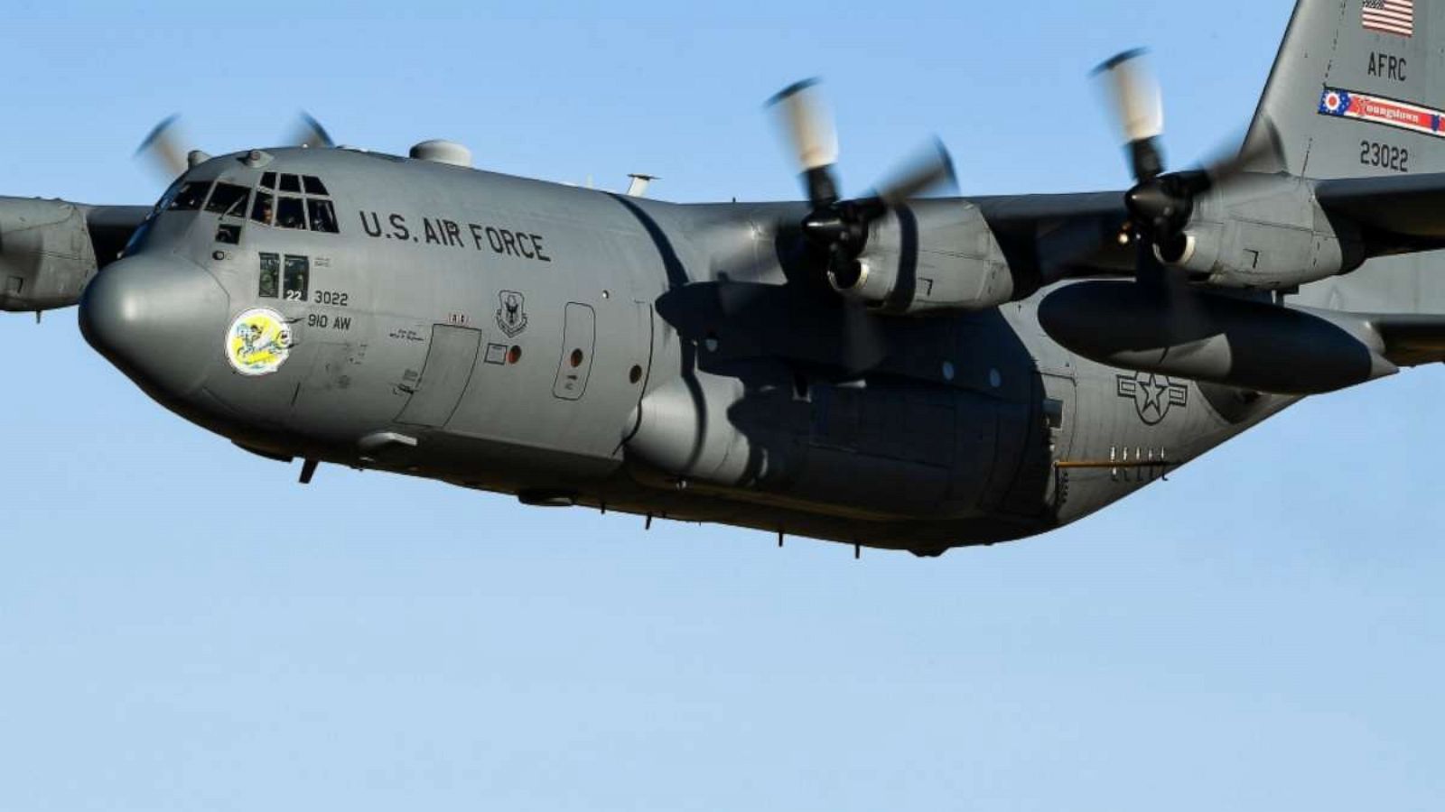 C 130 Hercules - HD Wallpaper 