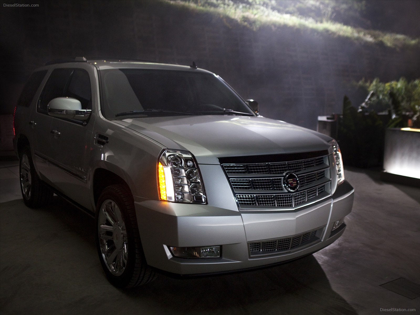 Cadillac Escalade Premium - Cadillac Escalade 2011 - HD Wallpaper 