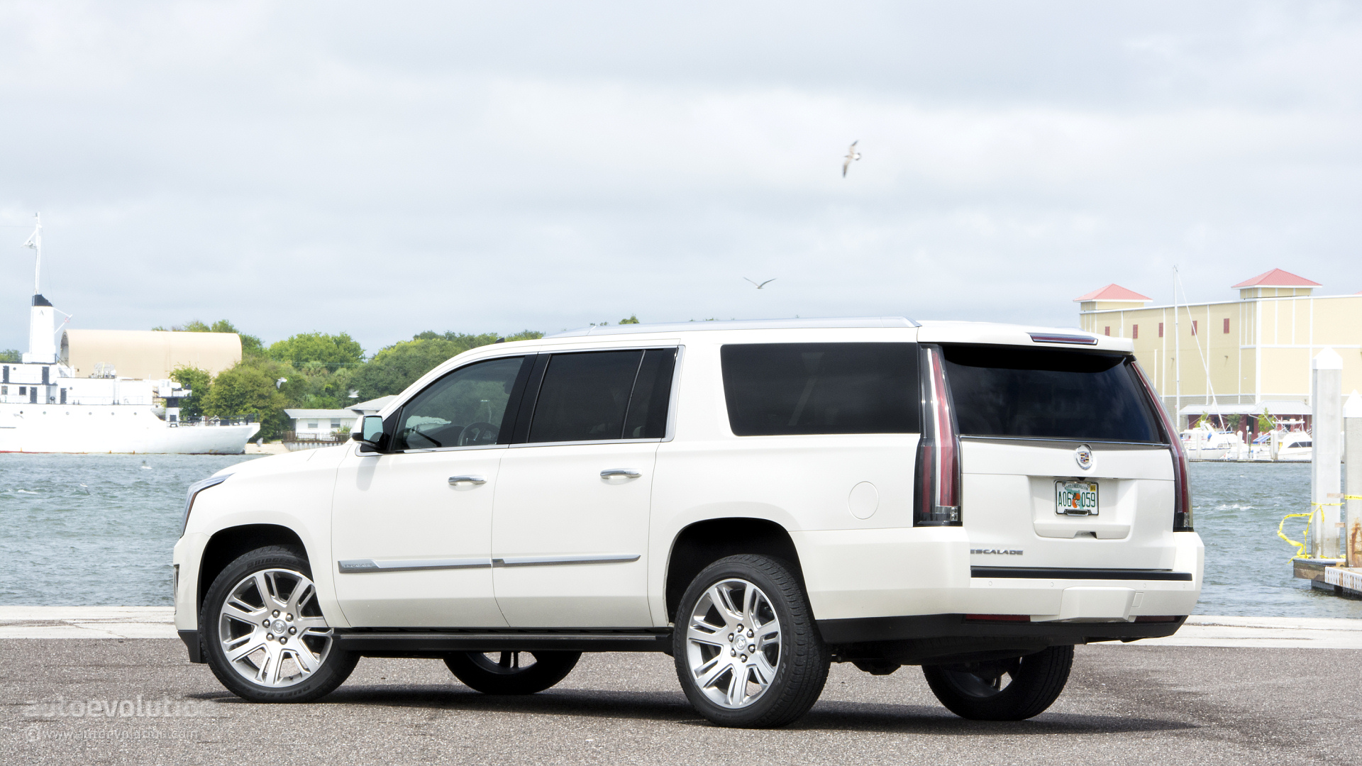 #8gjtcpk 2016 Cadillac Escalade Wallpaper Px - Chevrolet Suburban - HD Wallpaper 