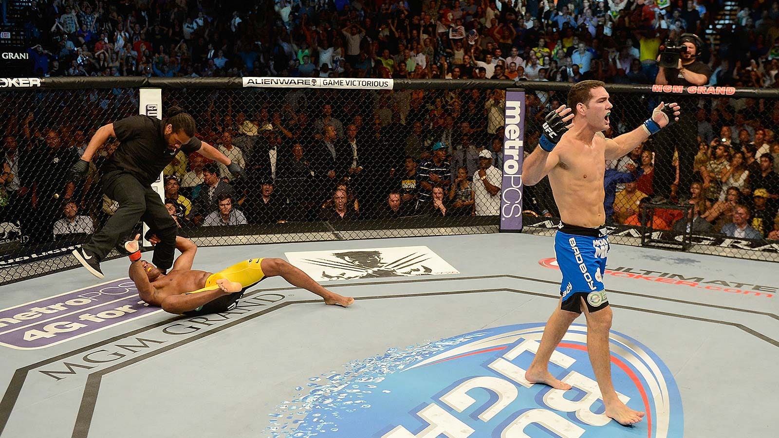 [​img] - Chris Weidman Vs Anderson Silva Ko - HD Wallpaper 