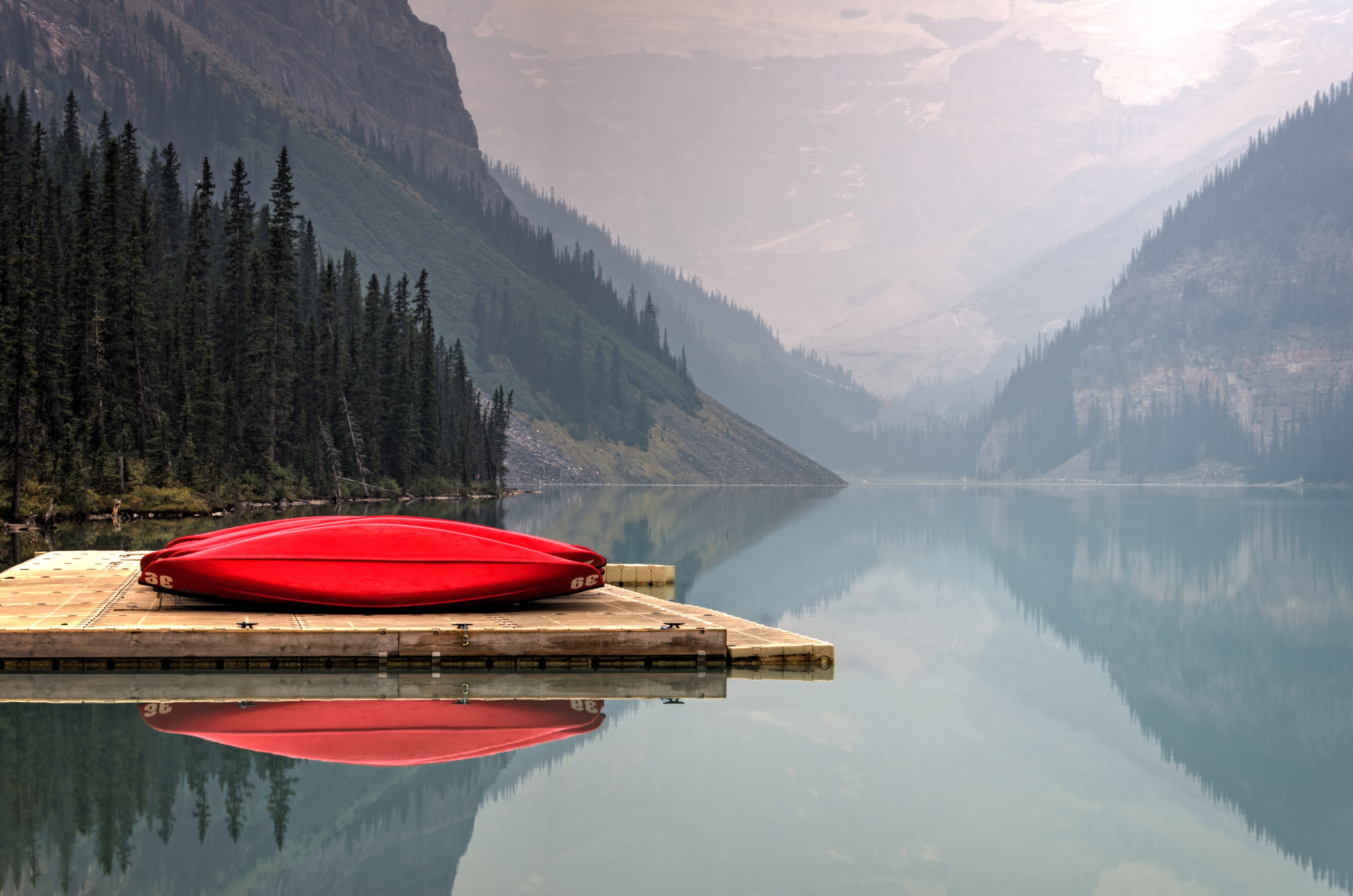 Boat On Lake Scenery - HD Wallpaper 