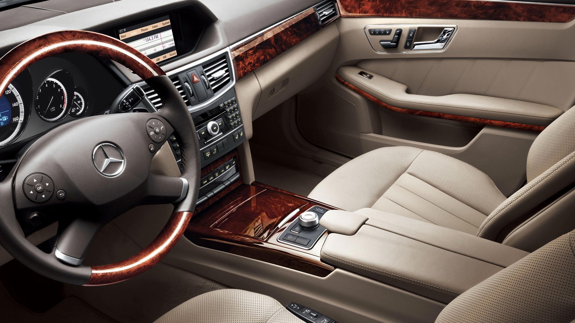 2012 Mercedes E Class Interior - HD Wallpaper 