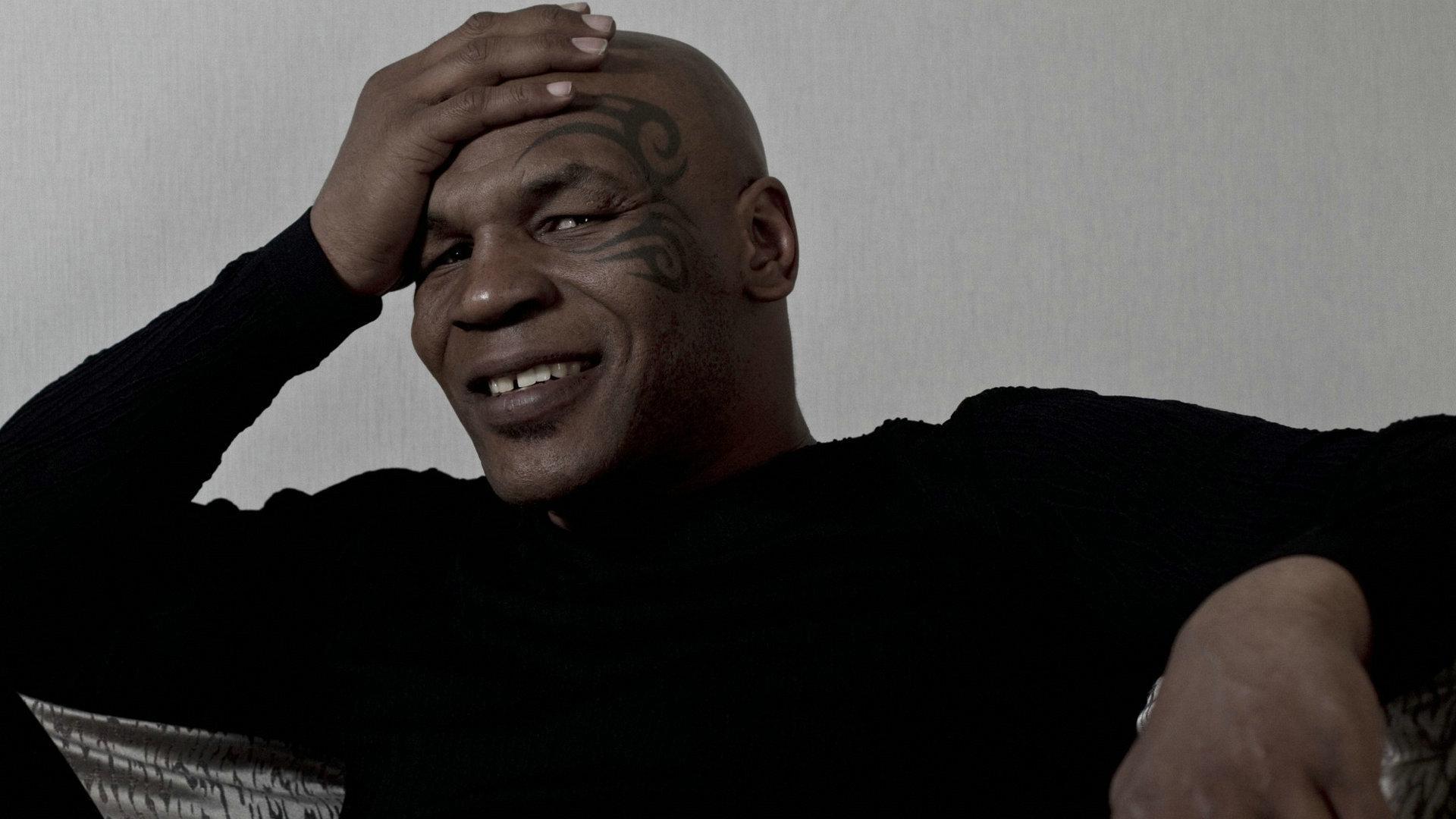 Mike Tyson In Black Shirt - HD Wallpaper 