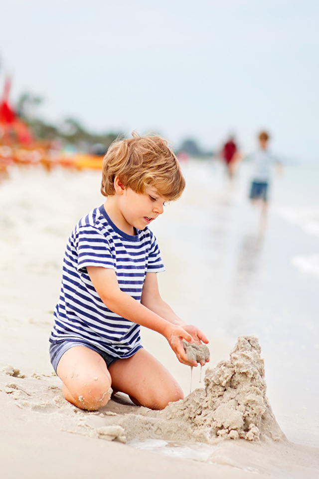 Criança Areia Praia - HD Wallpaper 