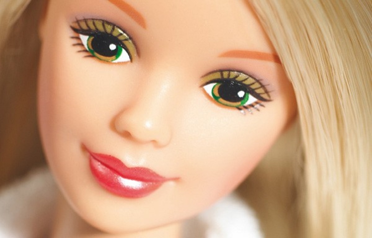 Pretty Doll Wallpaper - Barbie Doll Only Face - HD Wallpaper 