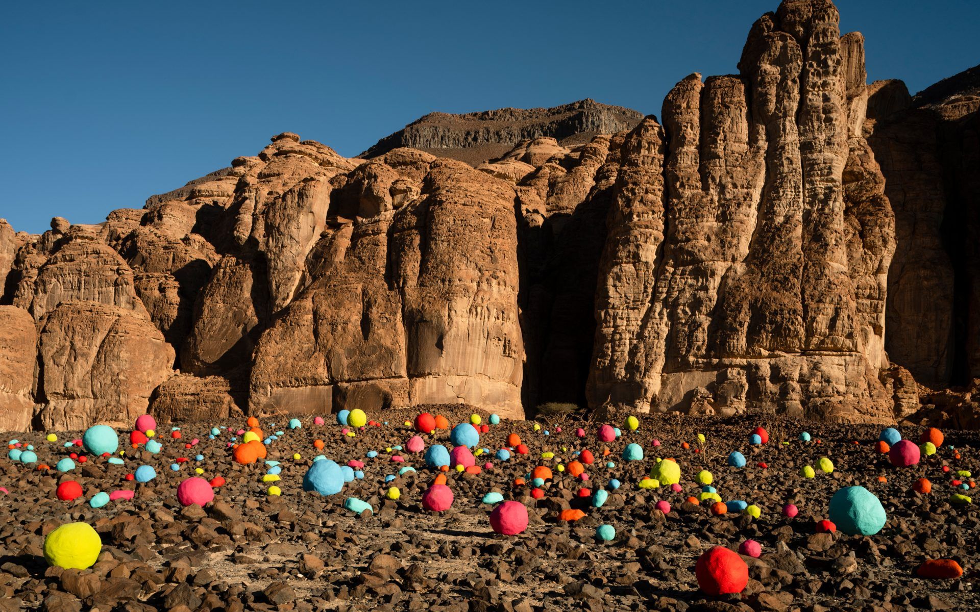 Desert X - HD Wallpaper 