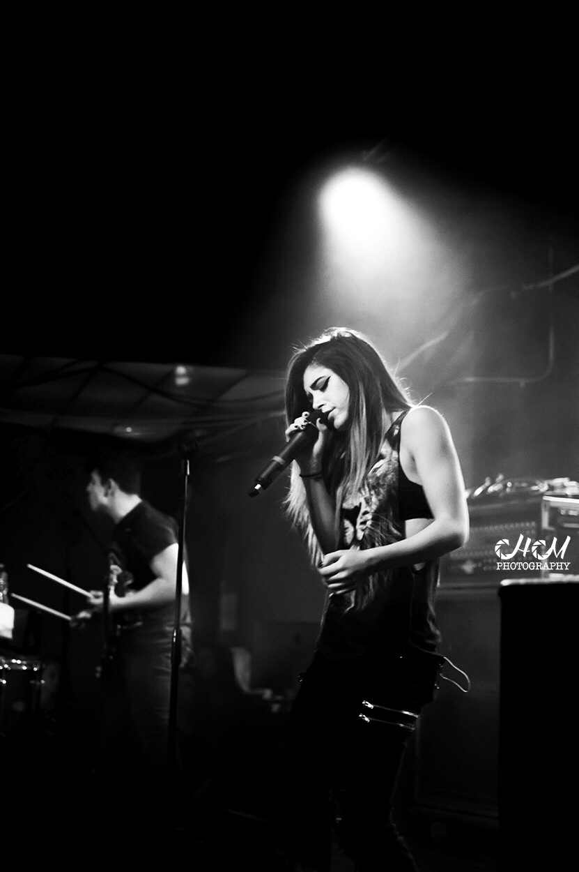 Bands, Black And Black And White - Chrissy Costanza Against The Current Live - HD Wallpaper 