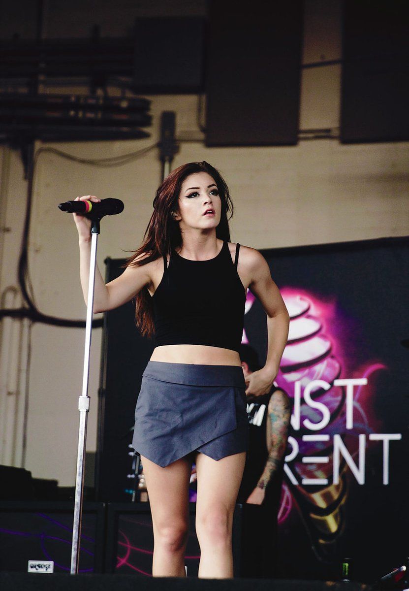 Chrissy Costanza Hot Live - HD Wallpaper 