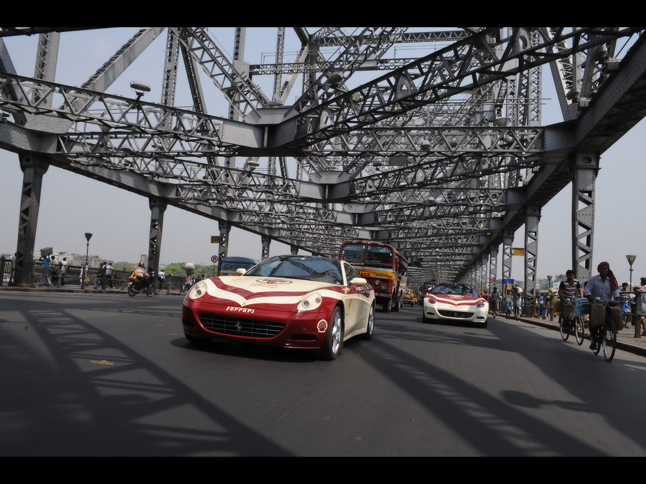 Ferrari In Kolkata - HD Wallpaper 