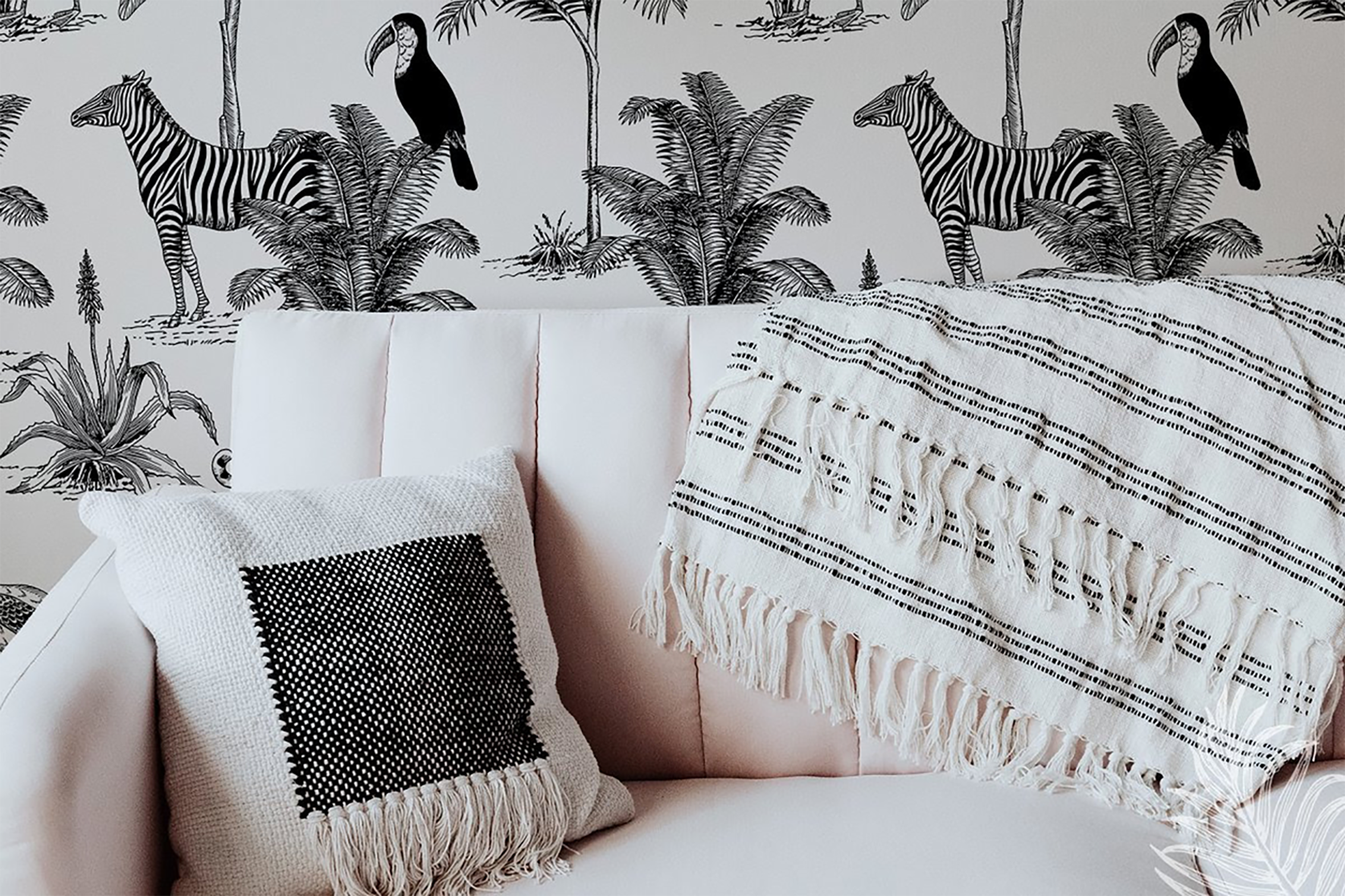 Couch - HD Wallpaper 