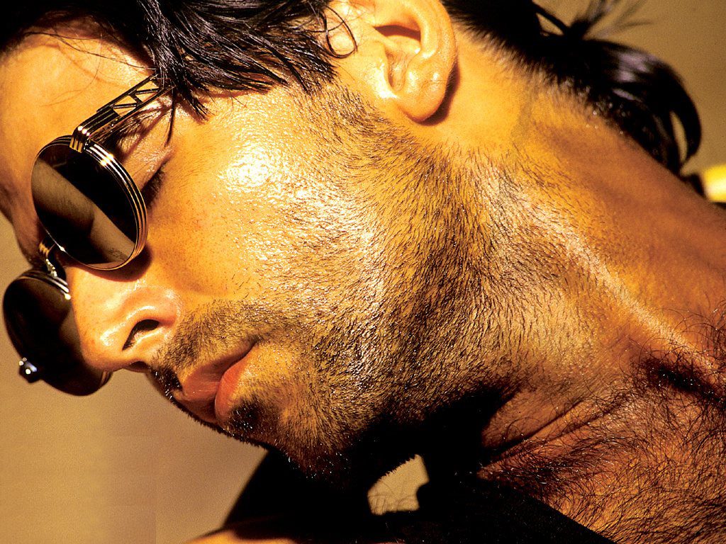 Akshay Kumar Close Up Hd Wallpaper - Akshay Kumar Close Up - HD Wallpaper 