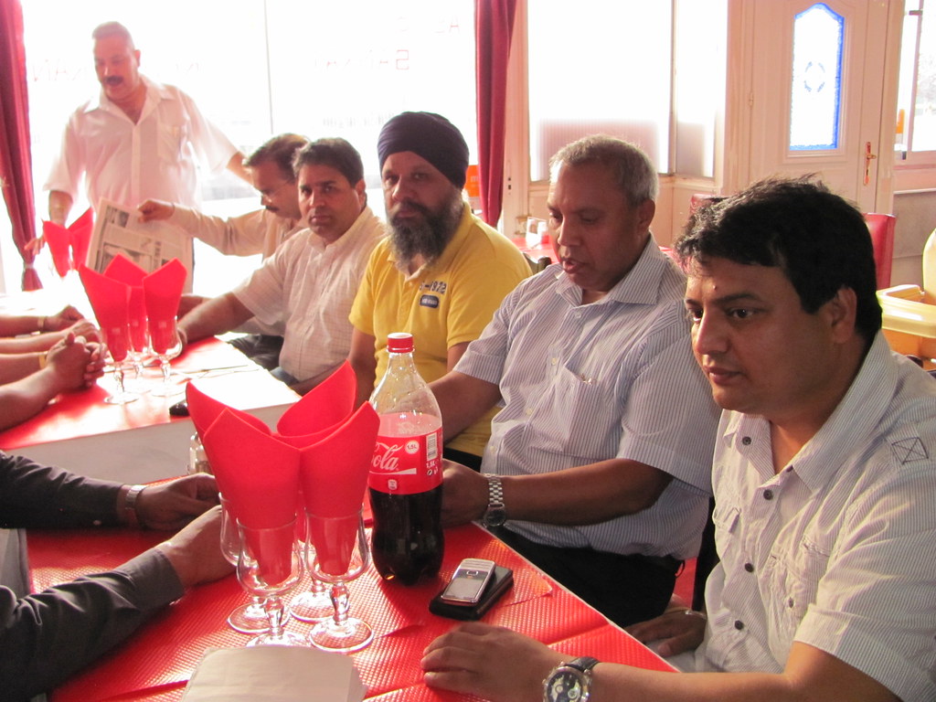 Senior Citizen - HD Wallpaper 