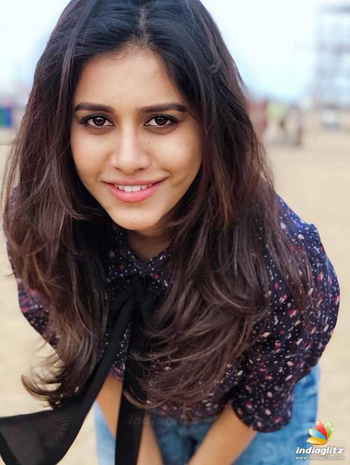 Nabha Natesh Hair Style - HD Wallpaper 