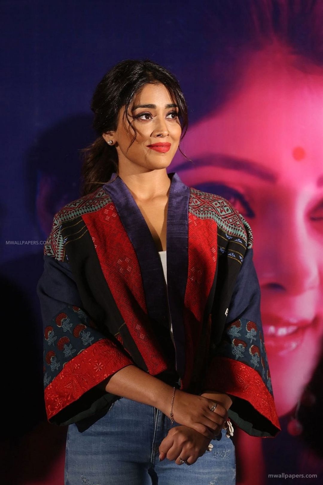 Shriya Saran Hd Wallpapers (1080p, 4k) (51397) - Shriya Saran At Rajavaaru Rani Gaaru - HD Wallpaper 