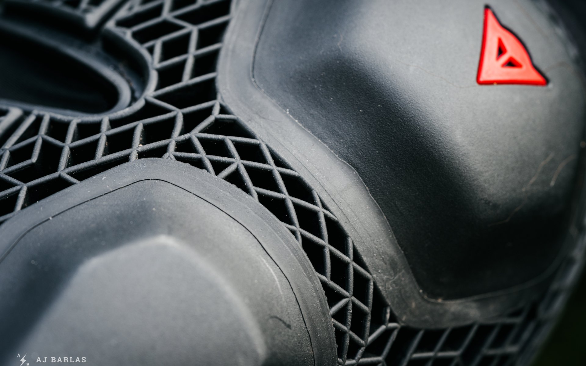 Dainese Enduro Knee Guard 2 300419 Ajbarlas 02391 - Mesh - HD Wallpaper 