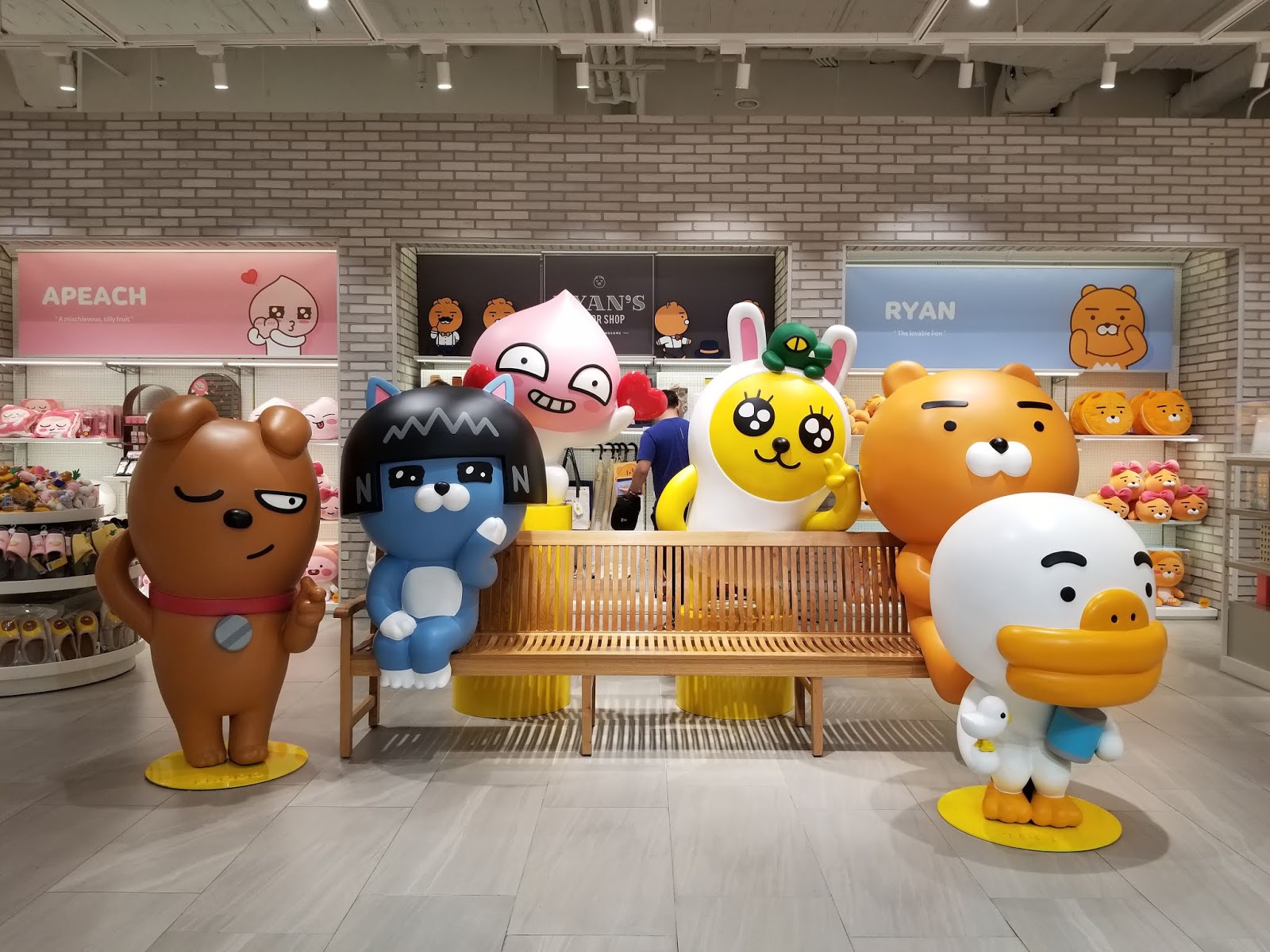 Kakao Friends Store Korea - HD Wallpaper 