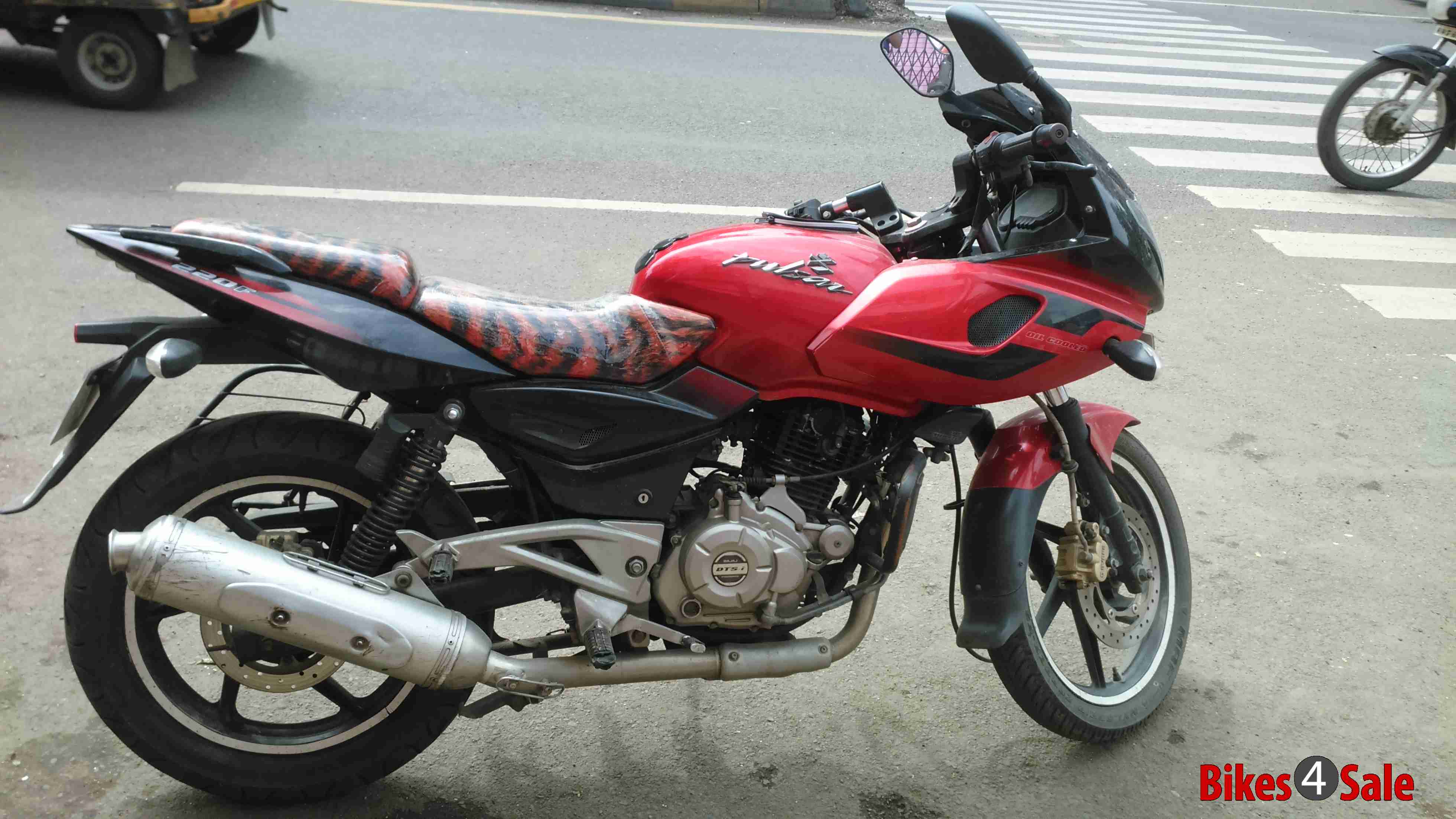 Bajaj Pulsar 220 Dts-fi Pics - 220 Bike Red - HD Wallpaper 