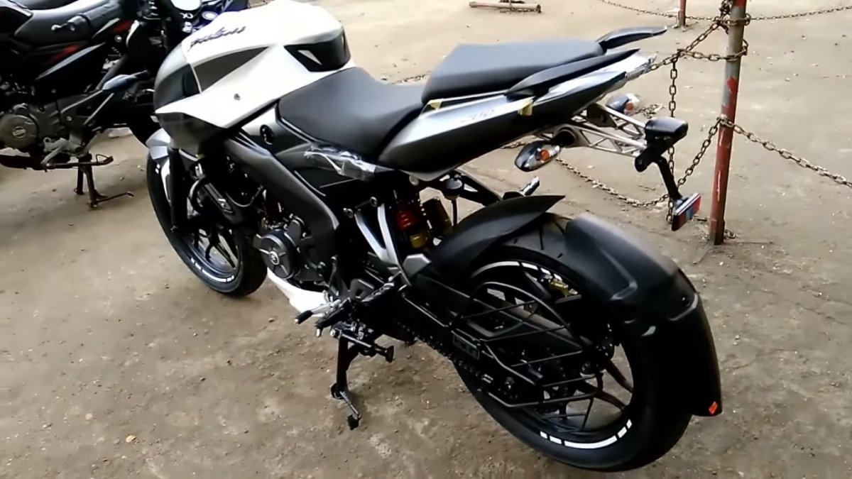 Bajaj Pulsar 200ns Video Spy Shot - Pulsar 200 Ns Hd Wallpapers 1080p - HD Wallpaper 