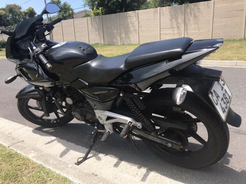 2012 Bajaj Pulsar 220f Low Km - Motorcycle - HD Wallpaper 