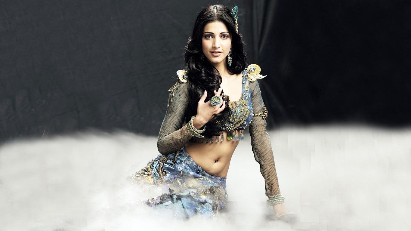 Wallpaper - Anaganaga Oka Dheerudu Movie - HD Wallpaper 