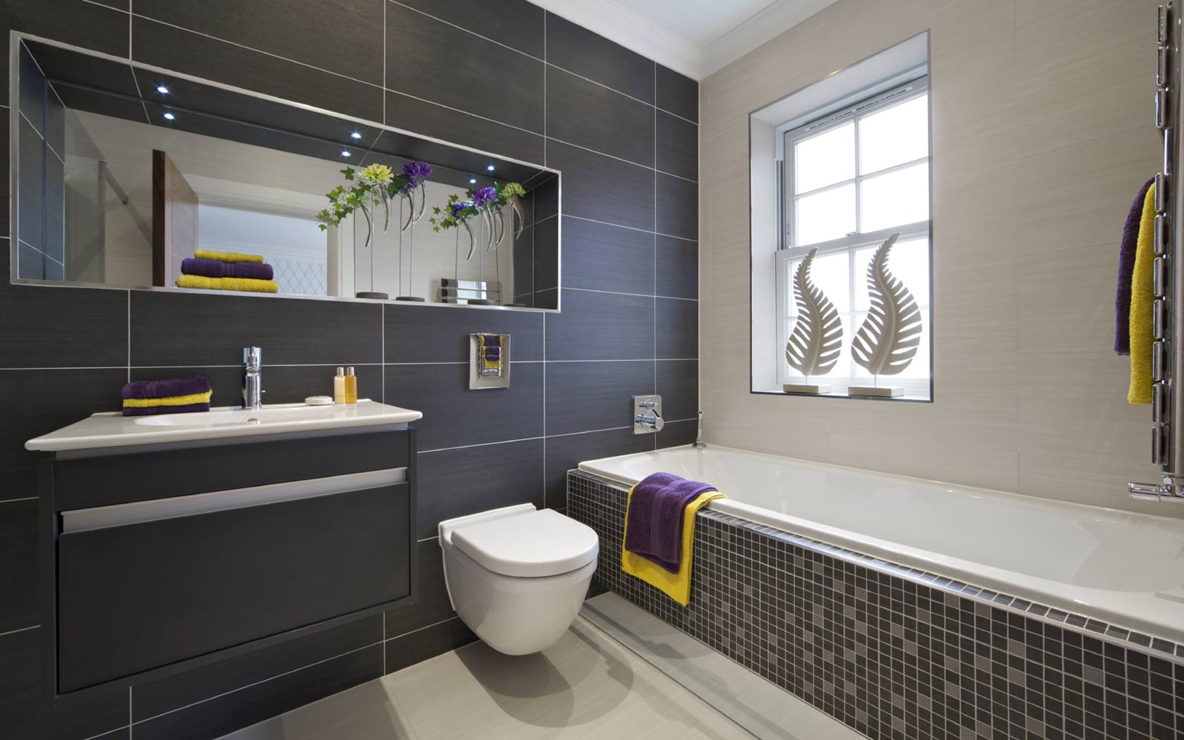 Large Grey Bathroom - Grey Themed Bathroom Ideas - HD Wallpaper 