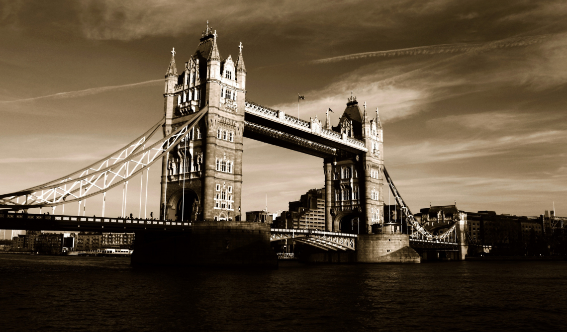 London City 9k Wallpaper For Background - Old Wallpaper London - HD Wallpaper 