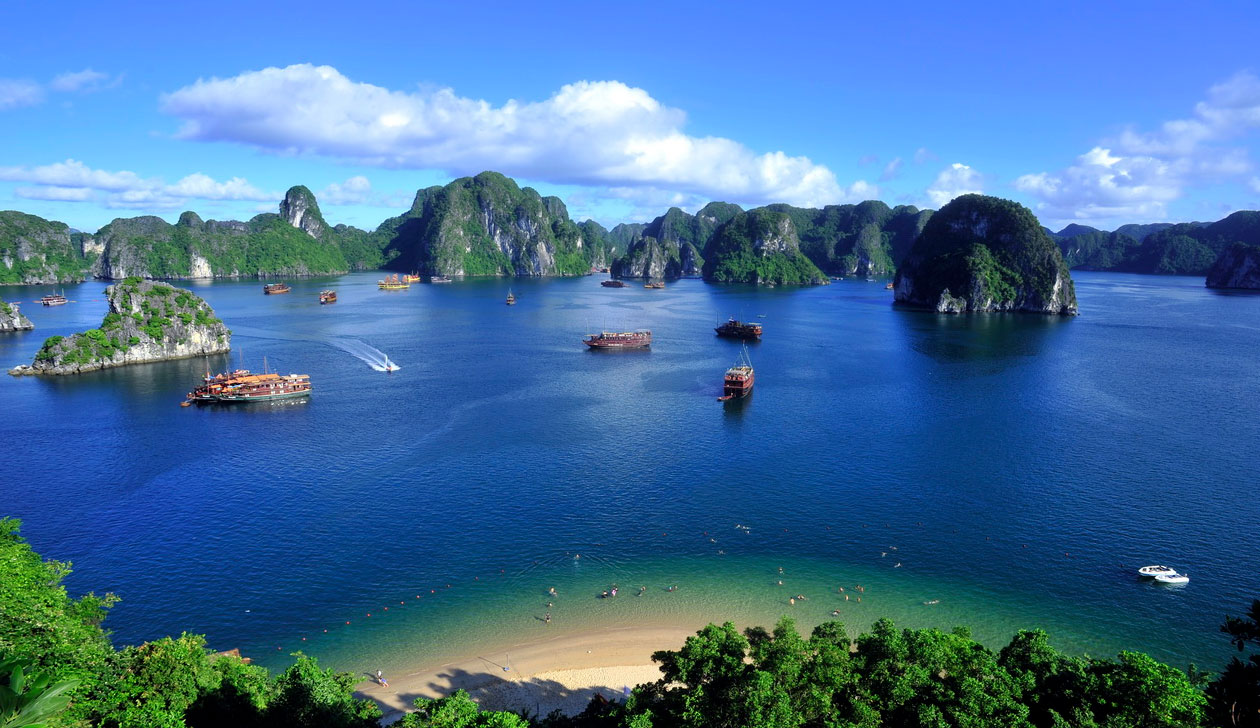 Halong Bay - HD Wallpaper 