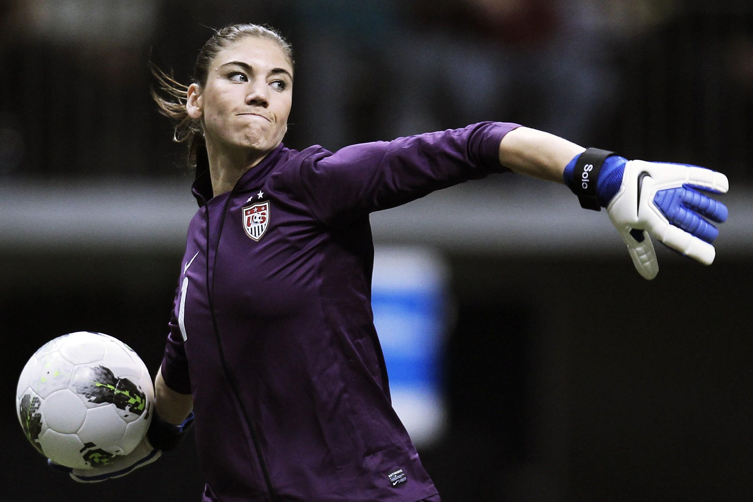 Hd Hope Solo Goalkeeper Hd Wallpaper - Us Soccer Goalie - HD Wallpaper 