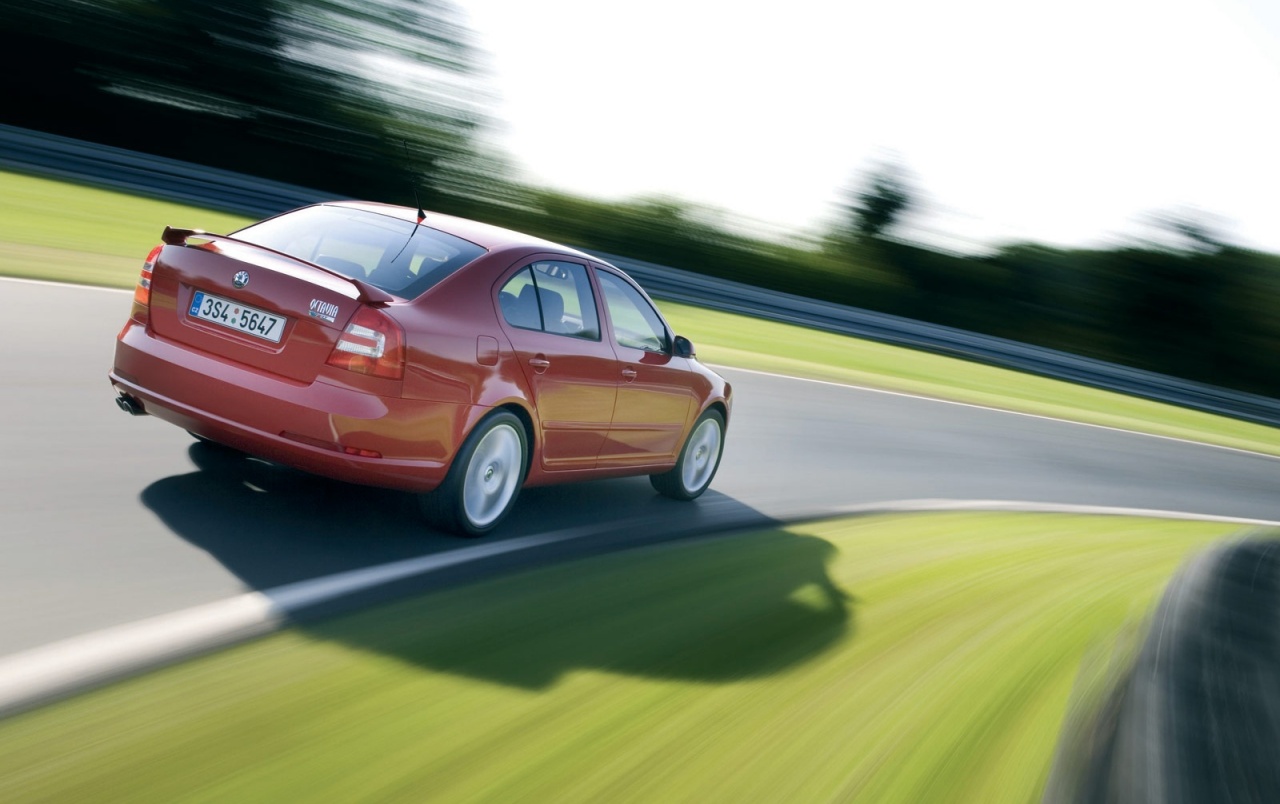 Skoda Octavia Rs Red Wallpapers - Skoda Octavia Vrs - HD Wallpaper 
