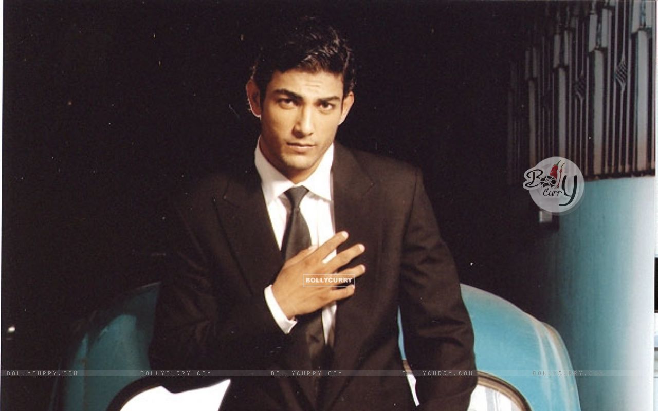 Pravesh Rana Size - Gentleman - HD Wallpaper 