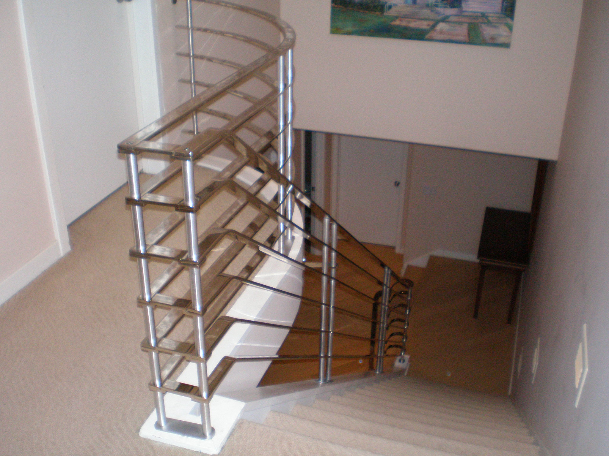 Chrome Stair Rail - HD Wallpaper 