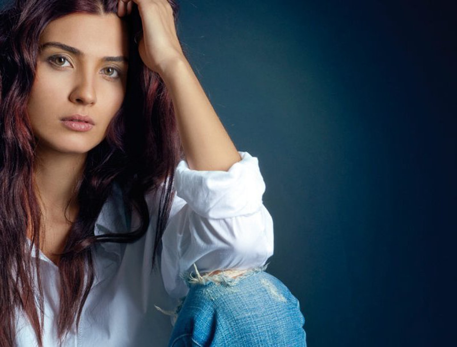 Tuba Buyukustun Widescreen Wallpapers - HD Wallpaper 