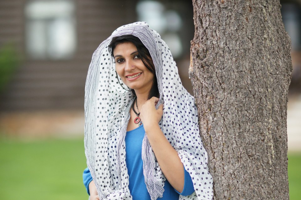 Fariha Pervez Sahir Ali Bagga - Girl - HD Wallpaper 